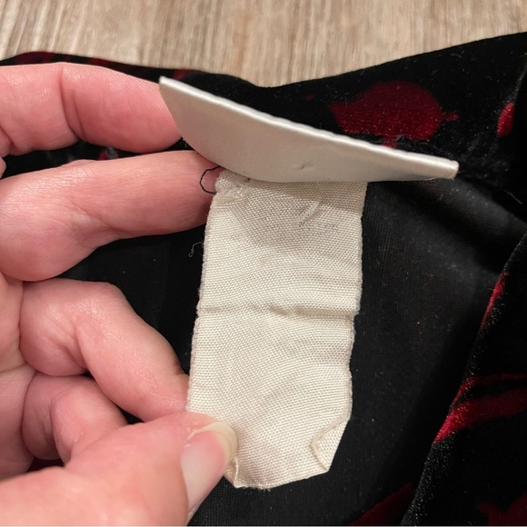 Vtg 90s Kathie Lee Velvet Button Up Women’s Large Black Red Floral Whimsigoth - Picture 6 of 10